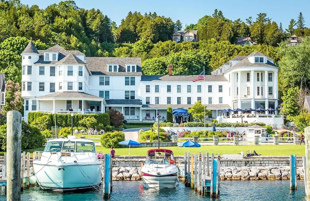 Island House Hotel-1