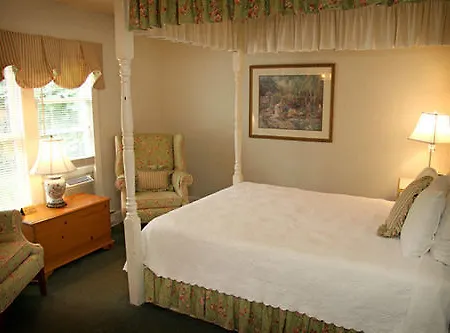 Metivier Inn-3