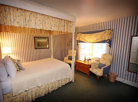 Metivier Inn-2