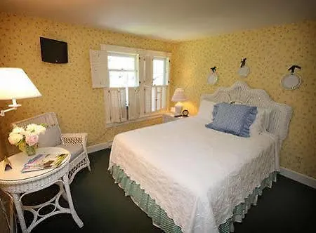 Metivier Inn-2